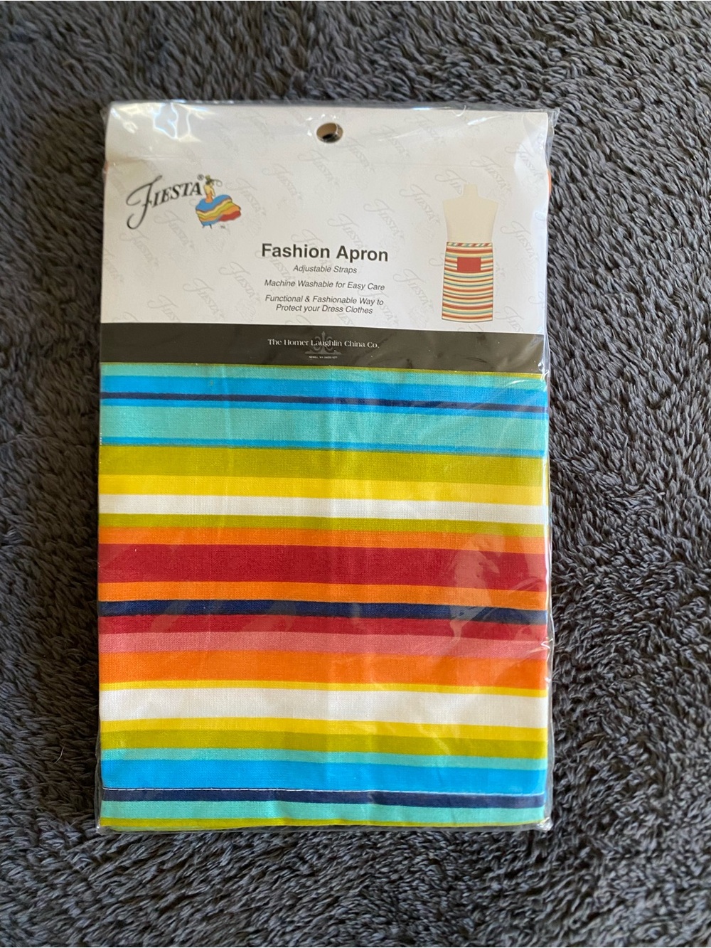 Disposable striped tablecloth packaging
